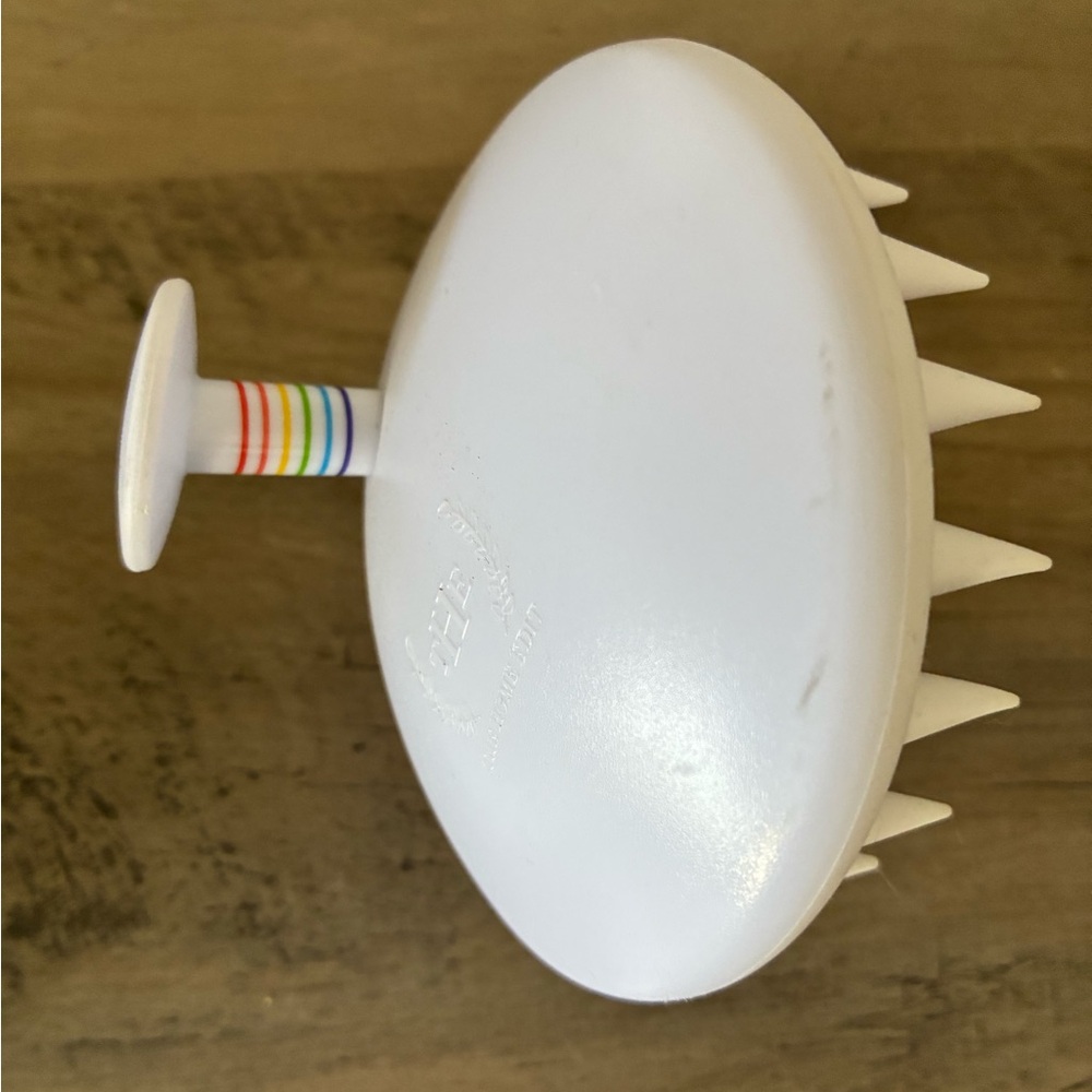 NEW The Home Edit White Scalp Massager with Rainbow Handle